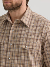 Wrangler Wrinkle Resist Brown/Tan Plaid Western Snap Shirt for Men