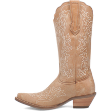 Dingo Women's 13" Camel Flirty N' Fun Snip Toe Western Boots